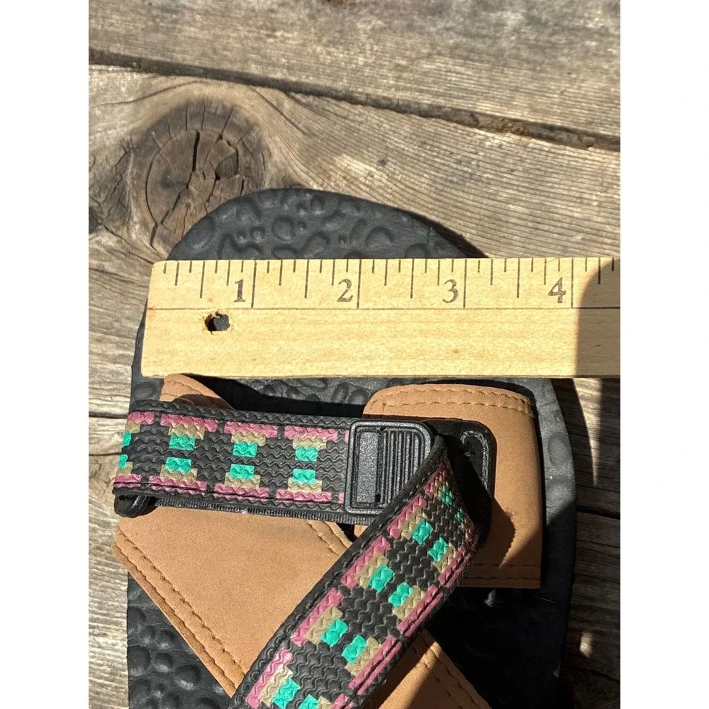 Vintage EXPLORERS Outdoors Hiking Sandals 9 Aztec Geometric Straps Gorpcore
